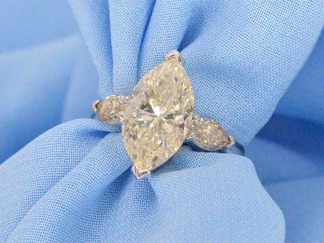 Gouden marquise ring met een centrale diamant van 5.45 carat - afbeelding 1 van  14