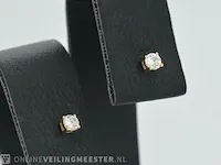 Gouden oorbellen met diamant - afbeelding 5 van  10