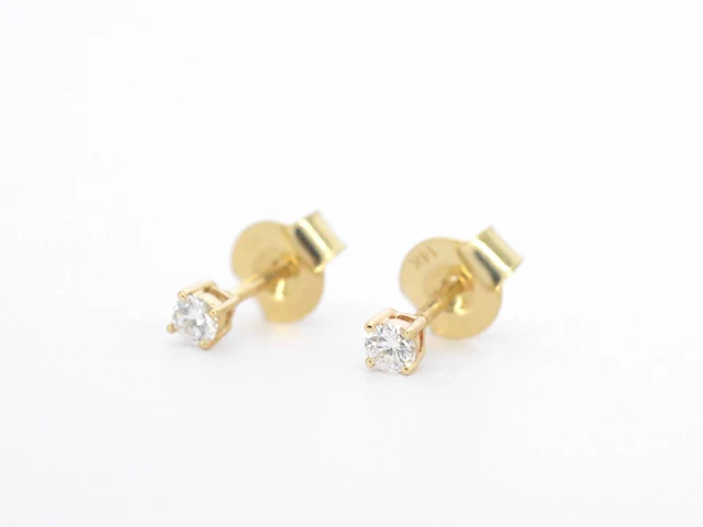 Gouden oorbellen met diamant - afbeelding 3 van  11