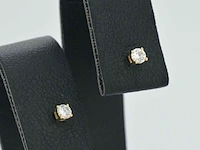 Gouden oorbellen met diamant - afbeelding 4 van  11