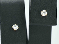 Gouden oorbellen met diamant - afbeelding 1 van  11