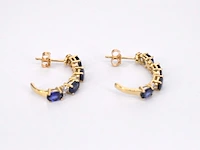Gouden oorbellen met diamanten en saffier - afbeelding 6 van  9