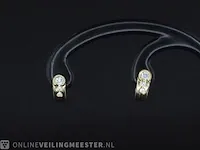 Gouden oorbellen met diamanten - afbeelding 1 van  8