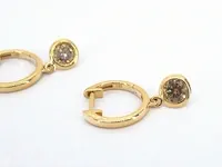 Gouden oorbellen met natuurlijke diamanten - afbeelding 7 van  9