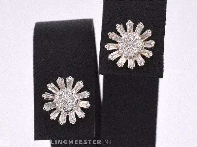 Gouden oorbellen met natuurlijke echte diamanten - afbeelding 1 van  9