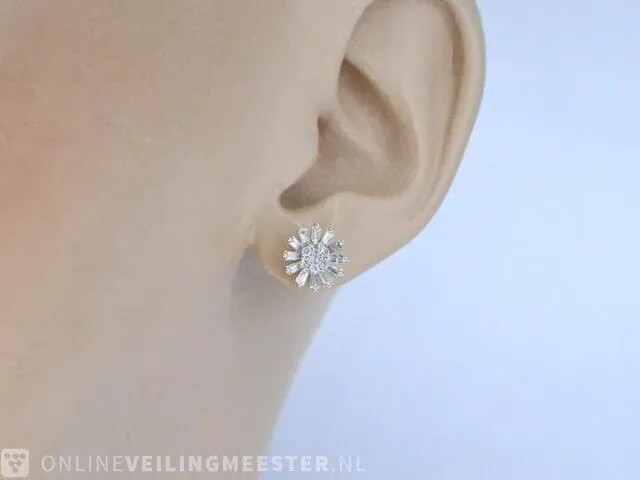 Gouden oorbellen met natuurlijke echte diamanten - afbeelding 2 van  9