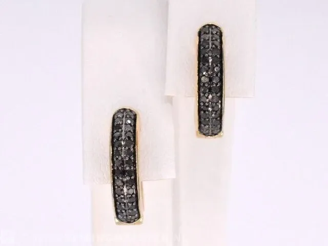 Gouden oorbellen met zwarte diamant - afbeelding 1 van  10