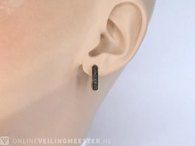 Gouden oorbellen met zwarte diamant - afbeelding 4 van  10