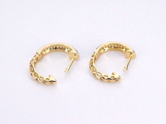 Gouden oorbellen met zwarte diamant - afbeelding 8 van  11