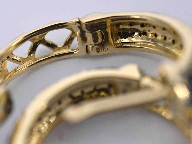 Gouden oorbellen met zwarte diamant - afbeelding 11 van  11