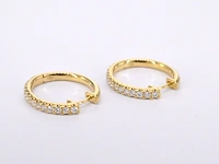 Gouden oorhangers met 26 diamanten - afbeelding 7 van  10