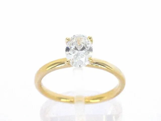 Gouden ovaal solitair ring met een 1.00 carat diamant - afbeelding 3 van  10