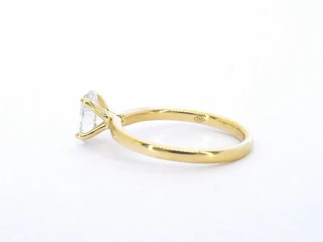 Gouden ovaal solitair ring met een 1.00 carat diamant - afbeelding 7 van  10