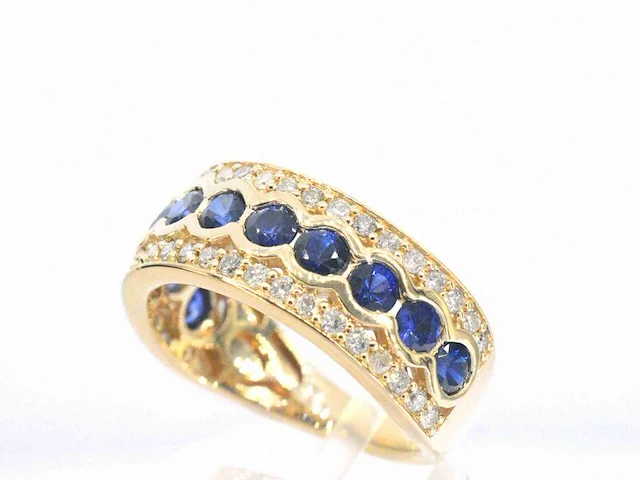 Gouden pave ring met diamanten en saffier - afbeelding 7 van  11