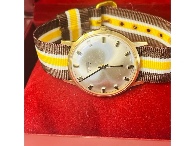 Gouden pontiac horloge 14kt goud - afbeelding 1 van  11