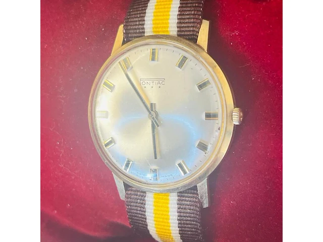 Gouden pontiac horloge 14kt goud - afbeelding 8 van  11