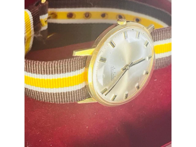 Gouden pontiac horloge 14kt goud - afbeelding 10 van  11