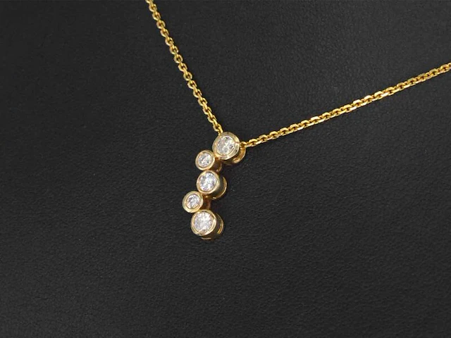 Gouden raindrop collier met diamanten - afbeelding 3 van  10