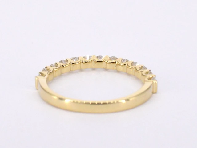Gouden rijring bezet met briljant geslepen diamanten - afbeelding 7 van  9