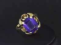 Gouden ring met amethist - afbeelding 1 van  7
