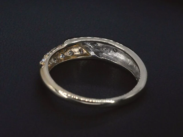 Gouden ring met briljant geslepen diamanten - afbeelding 5 van  8