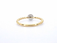 Gouden ring met centraal een rondje vol gezet met diamanten - afbeelding 7 van  10