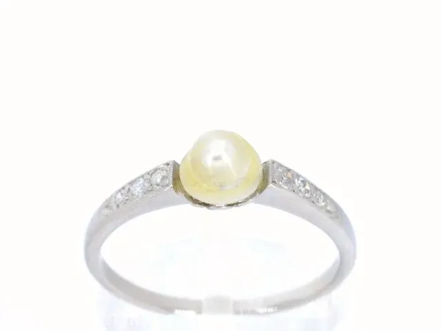 Gouden ring met diamanten en een orient parel - afbeelding 1 van  7