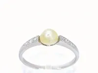 Gouden ring met diamanten en een orient parel - afbeelding 1 van  7