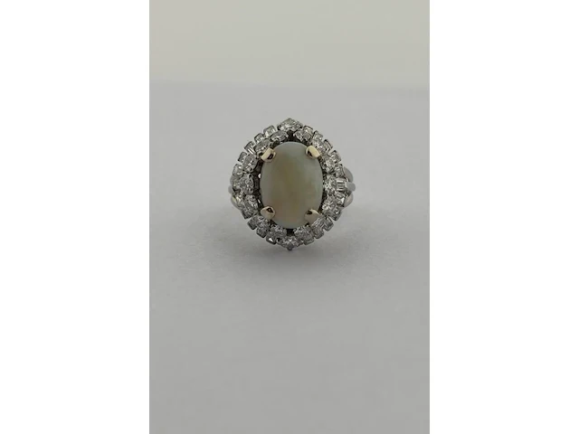 Gouden ring met diamanten en opaal natuurlijk - afbeelding 2 van  7