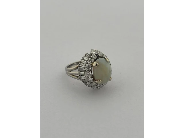 Gouden ring met diamanten en opaal natuurlijk - afbeelding 3 van  7