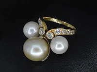 Gouden ring met diamanten en parels - afbeelding 1 van  2