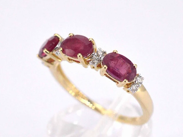 Gouden ring met diamanten en robijn - afbeelding 6 van  11