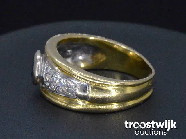 Gouden ring met diamanten en saffier - afbeelding 2 van  6