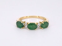 Gouden ring met diamanten en smaragd set 2 - afbeelding 6 van  9