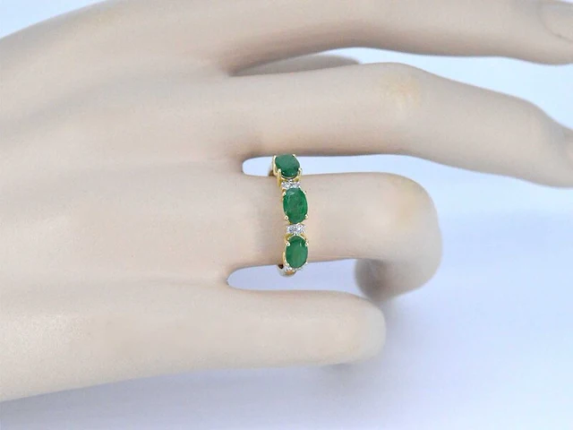 Gouden ring met diamanten en smaragd - afbeelding 3 van  11