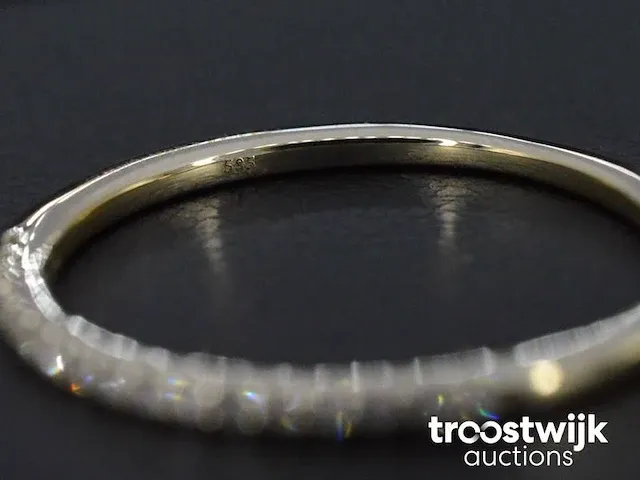 Gouden ring met diamanten - afbeelding 5 van  8