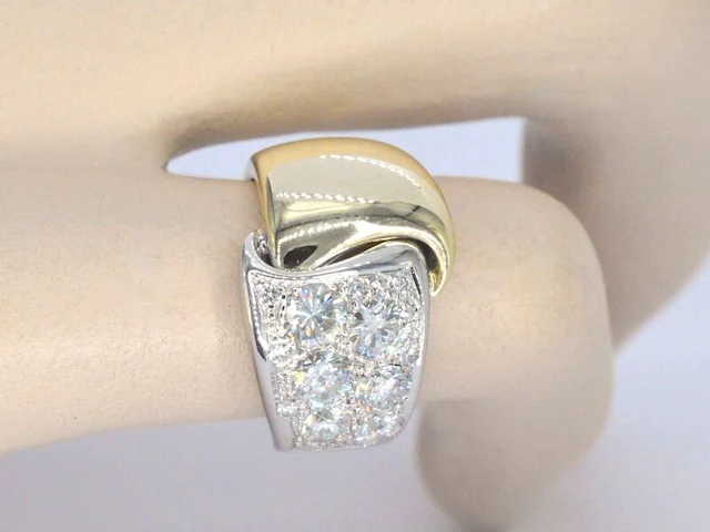 Gouden ring met diamanten - afbeelding 2 van  8