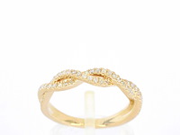 Gouden ring met diamanten