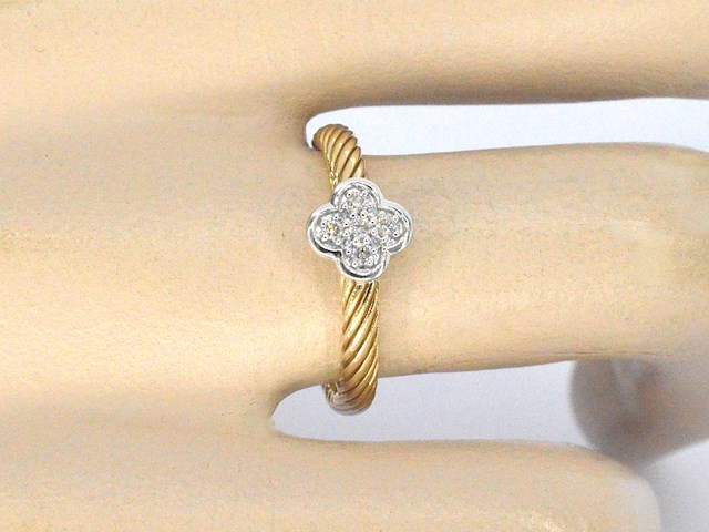 Gouden ring met een klavertje vier gezet met diamanten - afbeelding 3 van  10