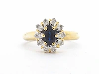 Gouden ring met een natuurlijke saffier en diamanten - afbeelding 1 van  7