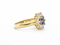 Gouden ring met een natuurlijke saffier en diamanten - afbeelding 3 van  7