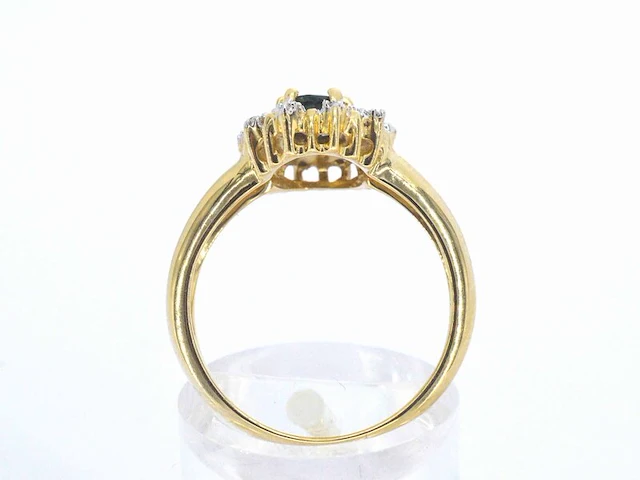 Gouden ring met een natuurlijke saffier en diamanten - afbeelding 6 van  7