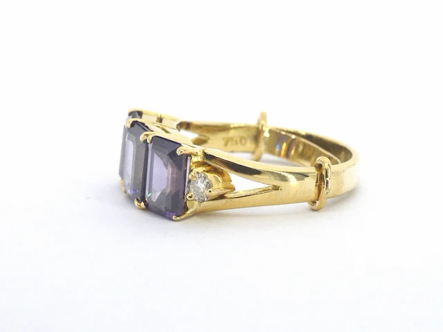 Gouden ring met paarse edelstenen en diamanten - afbeelding 7 van  12