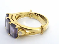 Gouden ring met paarse edelstenen en diamanten - afbeelding 10 van  12