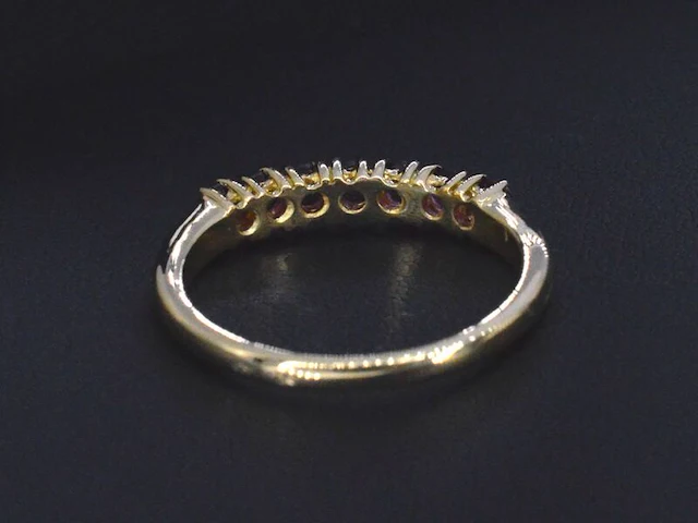 Gouden ring met robijnen - afbeelding 7 van  9