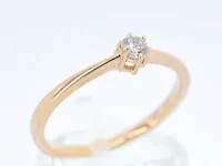 Gouden ring solitaire met een briljant geslepen diamant - afbeelding 7 van  11