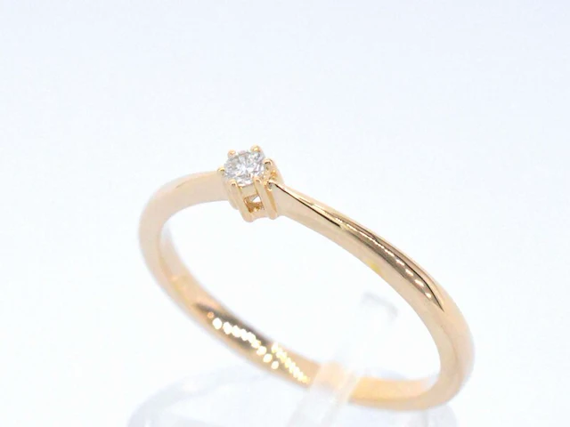 Gouden ring solitaire met een briljant geslepen diamant - afbeelding 4 van  10