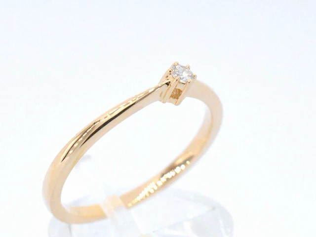 Gouden ring solitaire met een briljant geslepen diamant - afbeelding 5 van  10