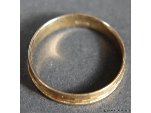 Gouden? ring - afbeelding 2 van  3