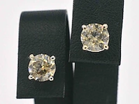 Gouden solitair oorbellen met 2.00 carat champagne diamant - afbeelding 1 van  12
